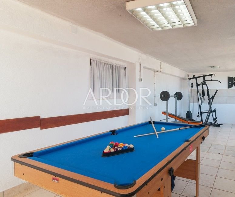 1724138993_cdt240indoor03-120820230113527511