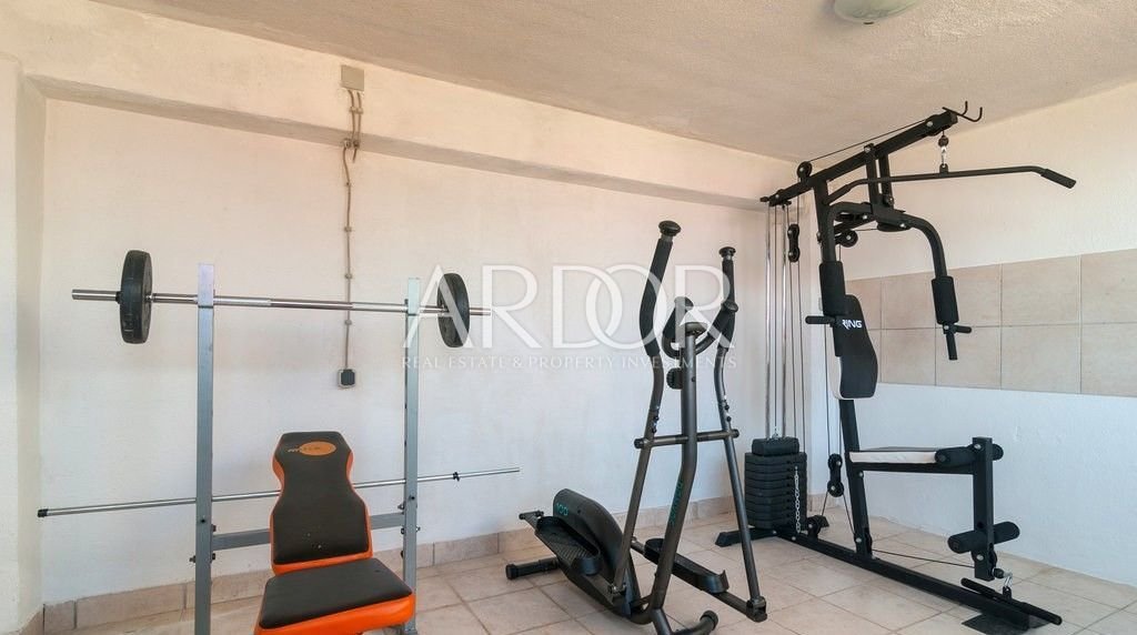 1724138995_cdt240indoor04-120820231849231326