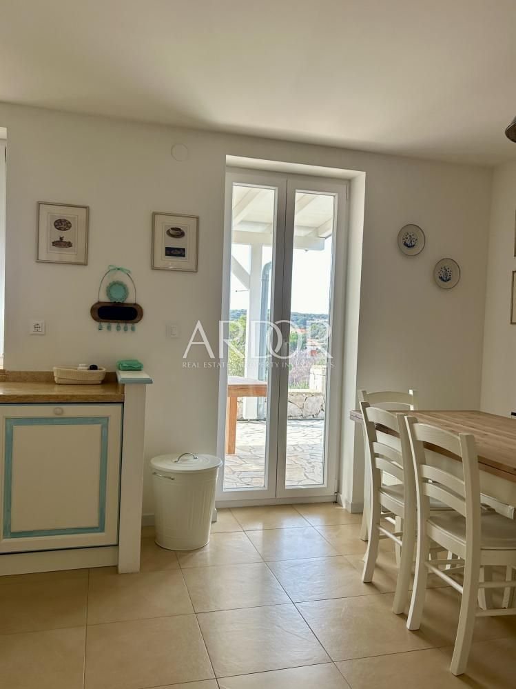 1724141936_porzione_di_bifamiliare_in_vendita_a_martinscica_7020603004573