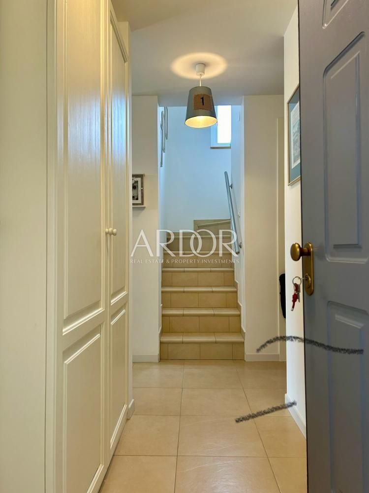 1724141938_porzione_di_bifamiliare_in_vendita_a_martinscica_11020603004779