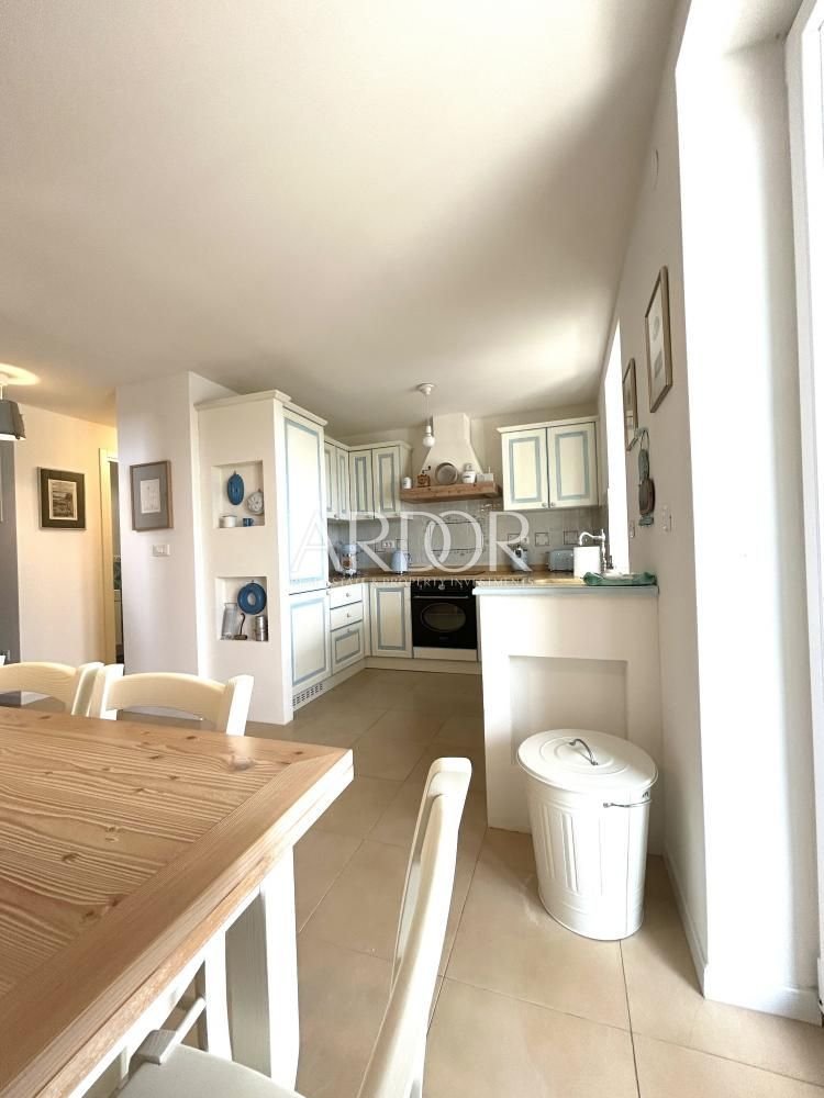 1724141944_porzione_di_bifamiliare_in_vendita_a_martinscica_23020603005206