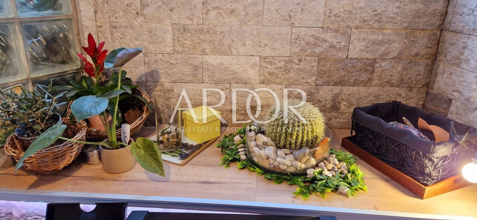 1725445962_img-8018a1b43f0df70f1bf7285195d20831-v