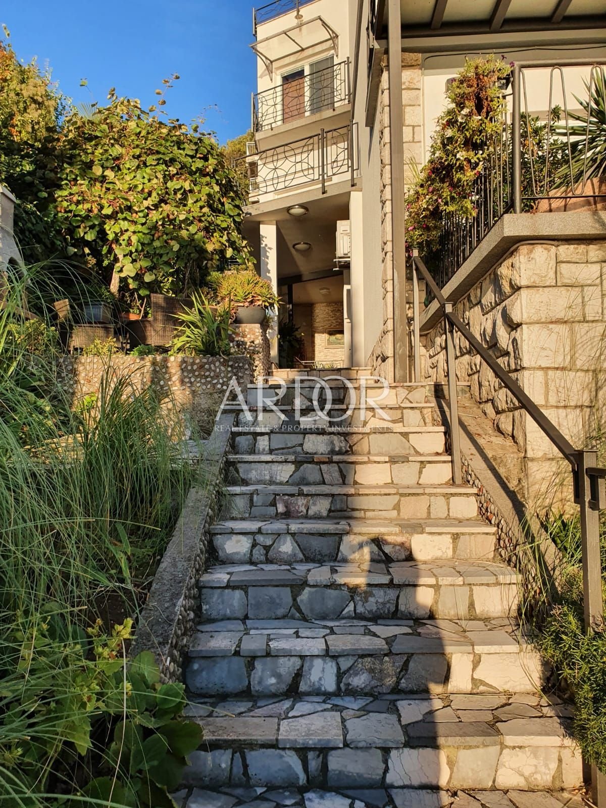 1725445964_img-20230818-wa0008