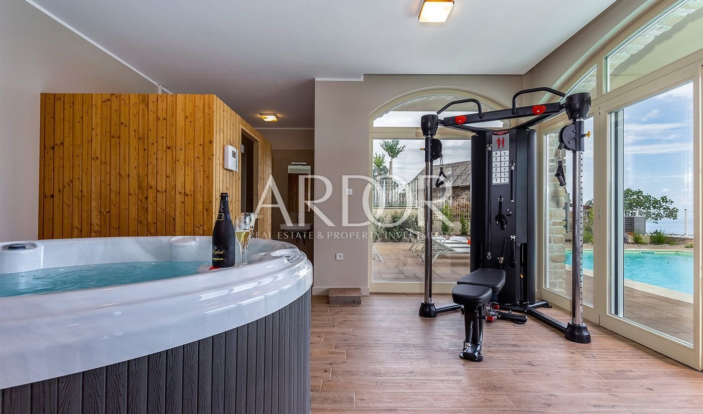 1634543448_0002_vila-4