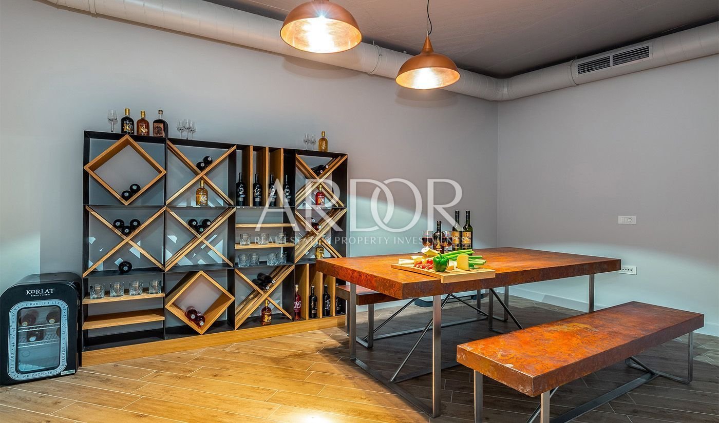 1634543742_0007_layer-4-2