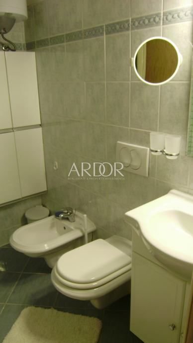 1651651480_losinj-kupaonica-druga-slika