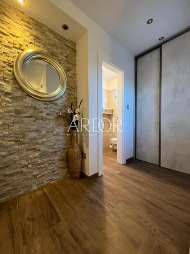 1660204688_thumbnail-6