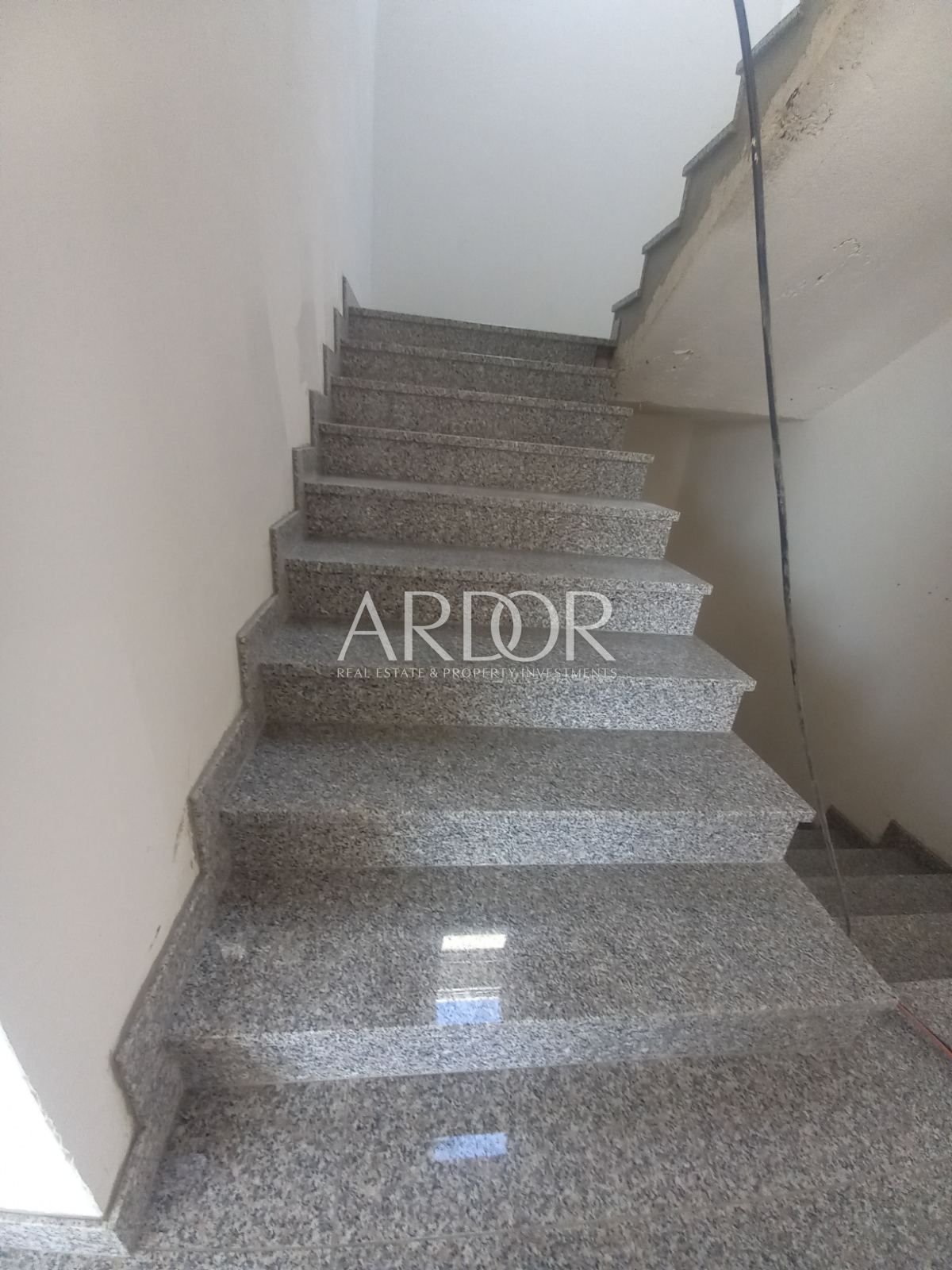 1661008638_unutarnje-stepenice