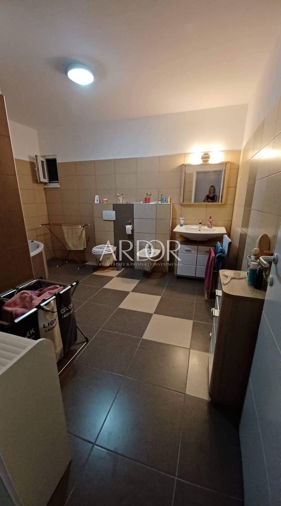 1664443800_received_780084856554971