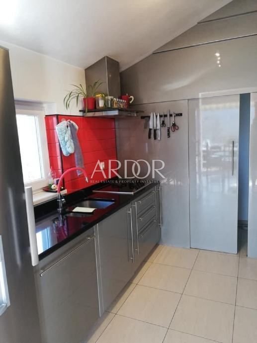 1666867005_prodaja-kuce-4-stana-terenom-ili-stanovima-slika-178491083