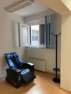 1669024877_thumbnail_img_4160