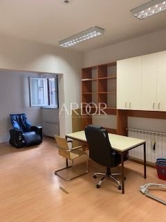 1669024888_thumbnail_img_4162