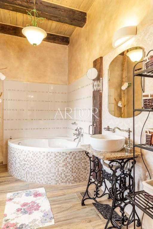 1672306005_300102724