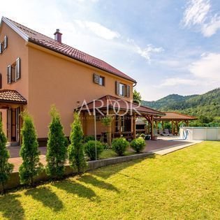 1675422575_19679163_1963442287221609_8949668690658484788_o