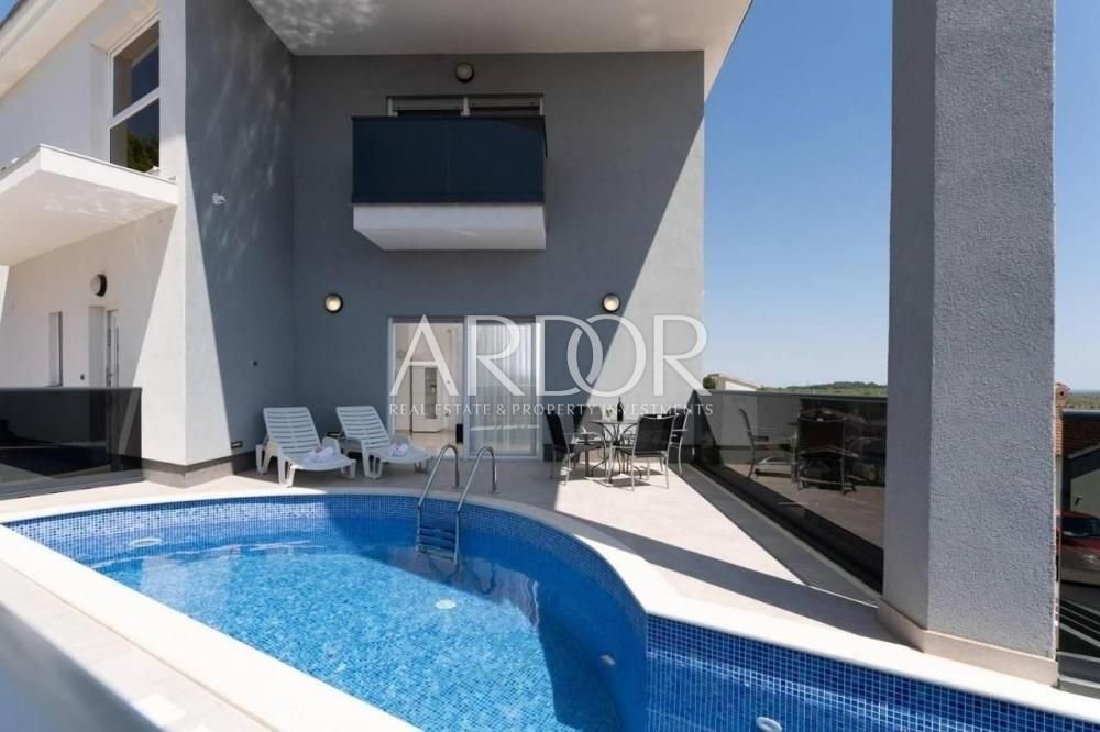 1675862423_image-20498