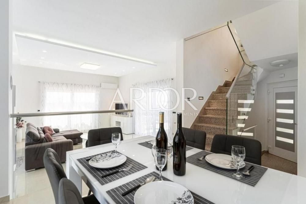 1675862431_image-20502