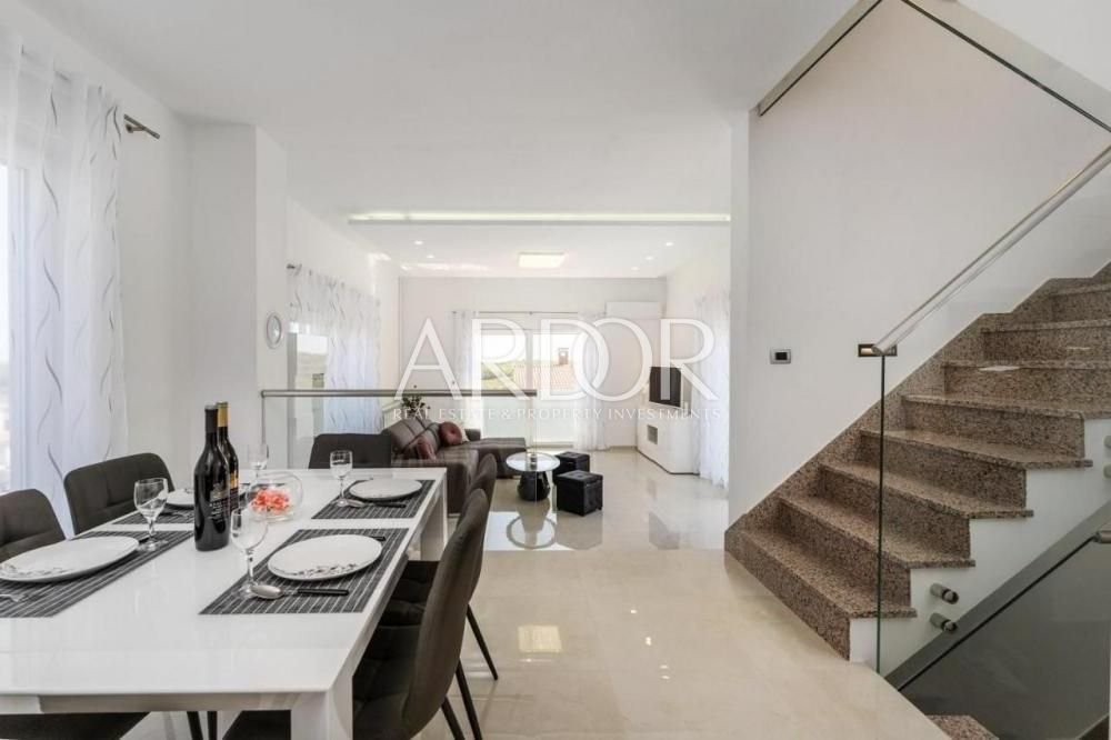 1675862432_image-20503