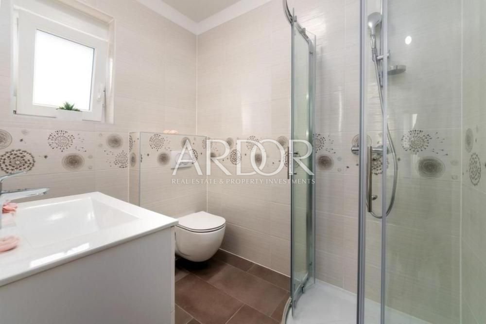 1675862441_image-20508