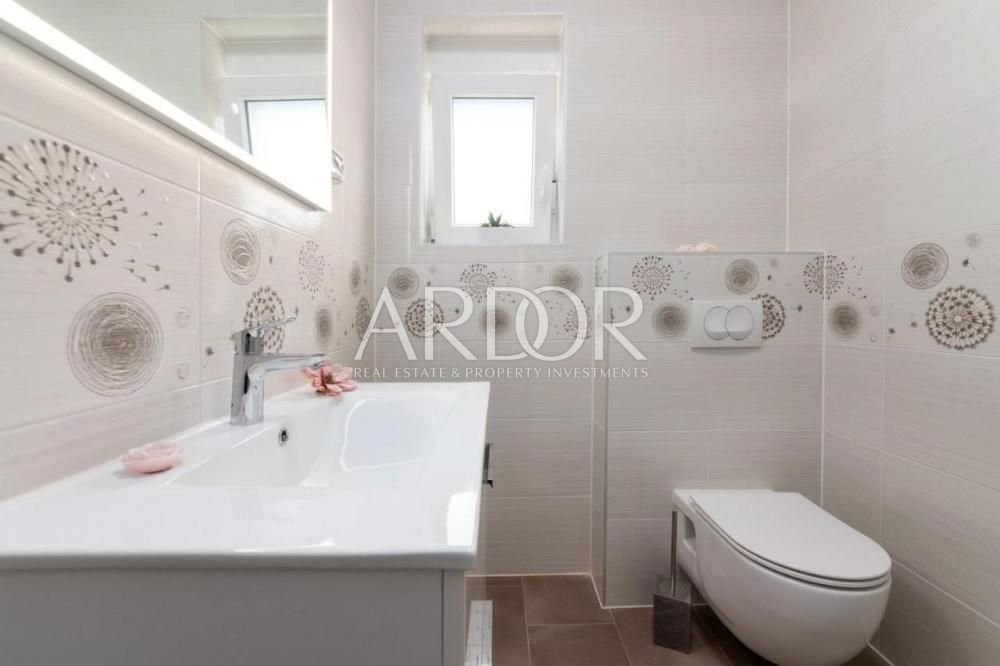 1675862445_image-20510