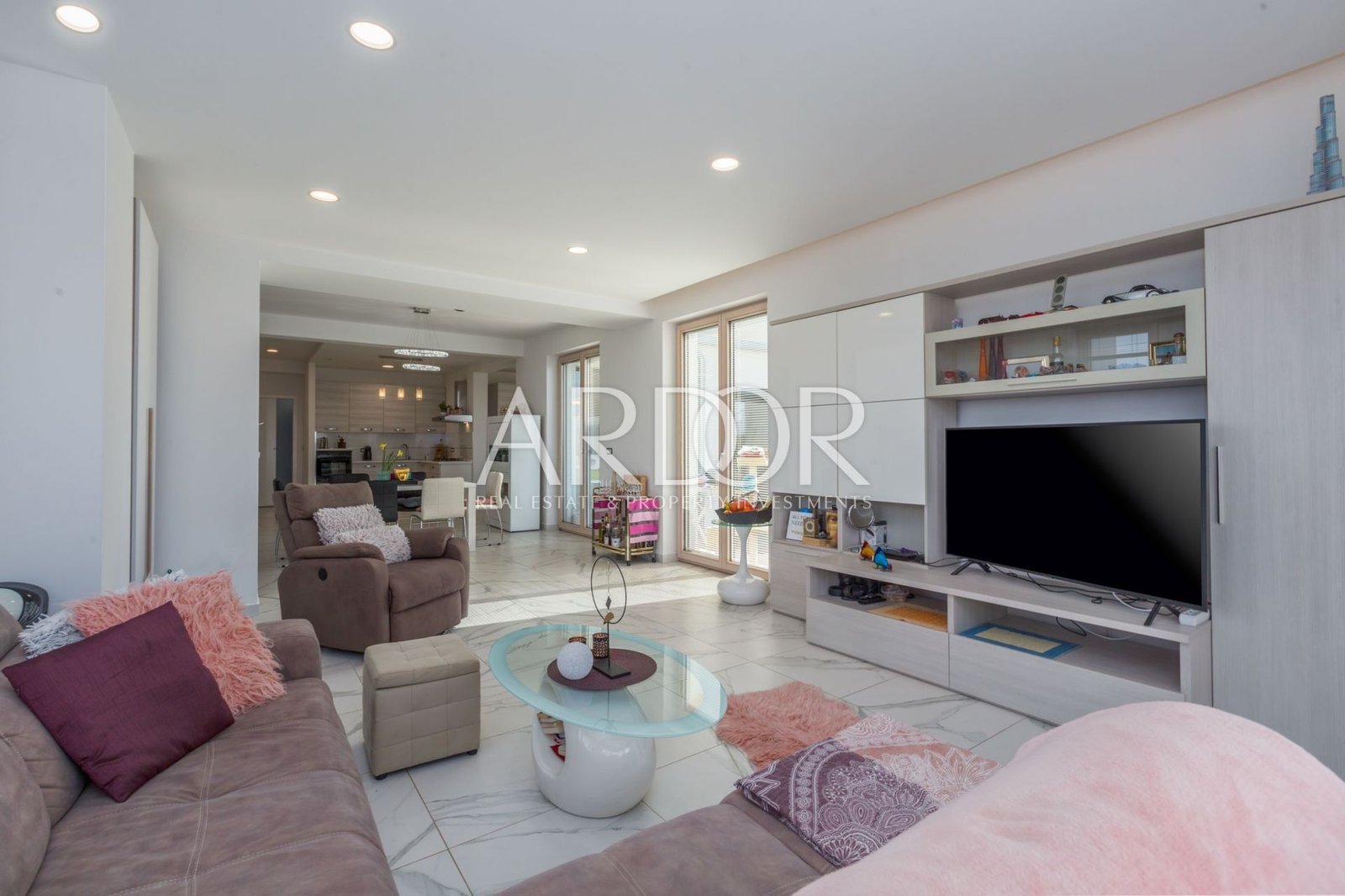 1675942949__os_5708-hdr-edit