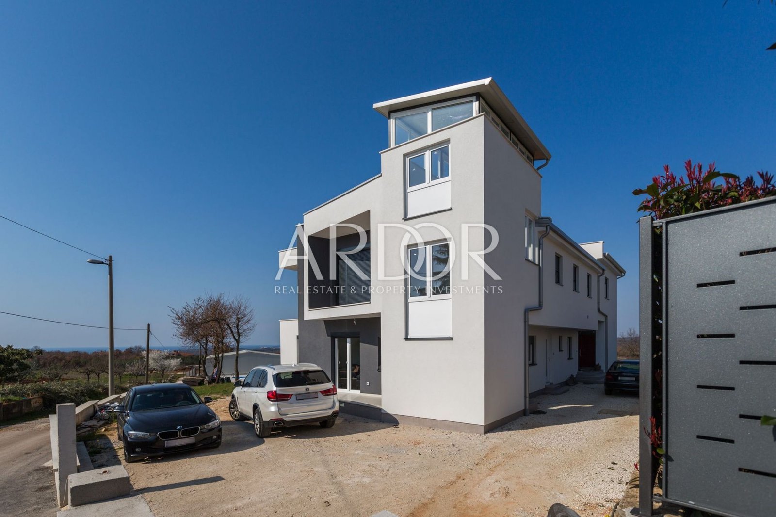 1675943012__os_5917-edit