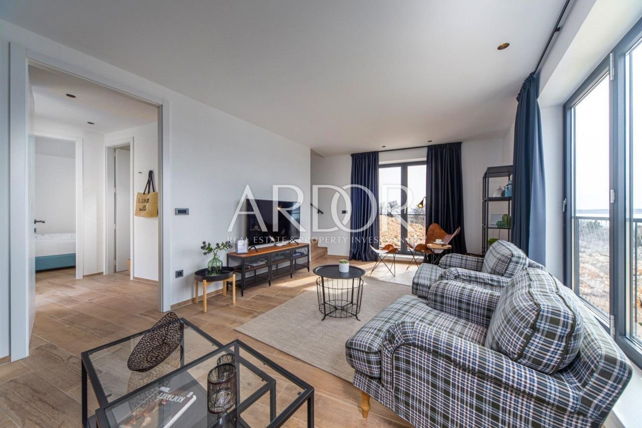 1676549502_o_8109625_1280