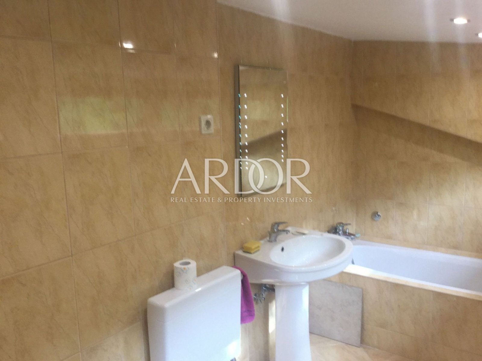 1677233802_sjylm6f70mwj1xxfh20221207082428