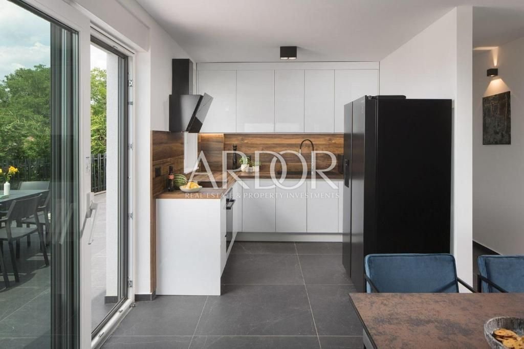 1682497563_307346511