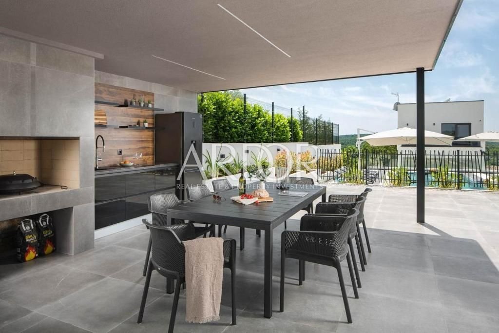 1682497601_307931611