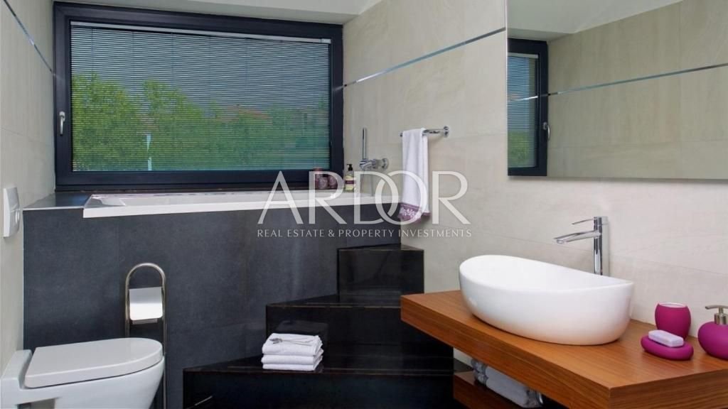 1682582454_292241357