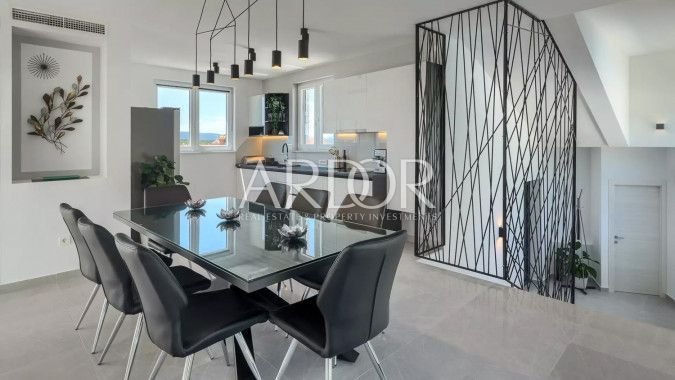 1693820848_024c3ee6-3794-4818-bf54-8fb7de904cf3