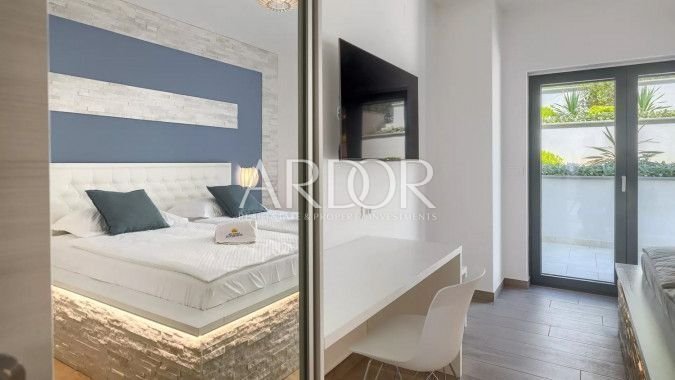 1693820850_50e76560-bd36-4b55-8971-83cdc0d6db4e