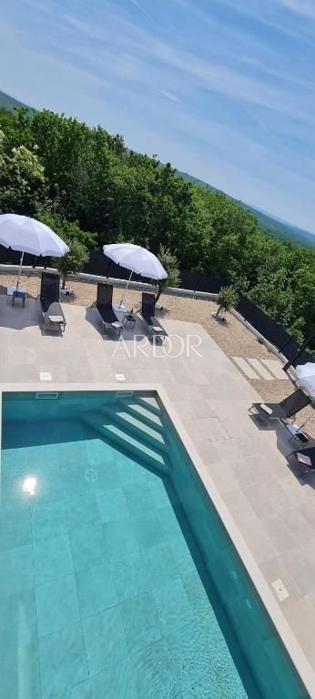 1696493766_468484279