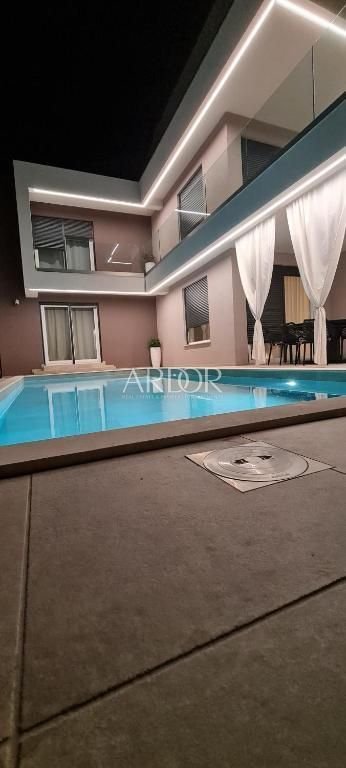 1696493785_468484324