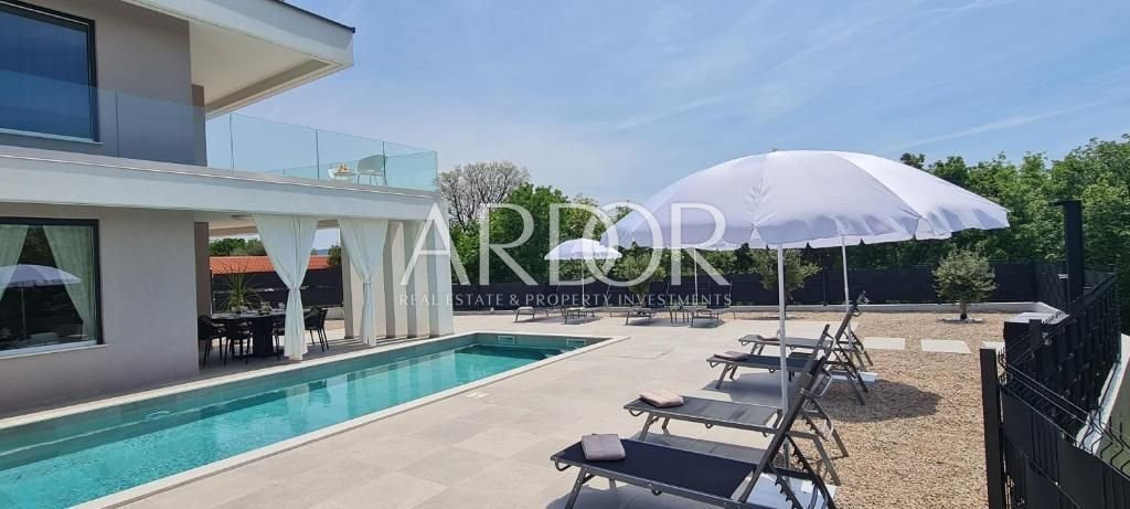 1696493790_468484350