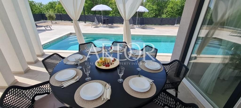 1696493797_468484368