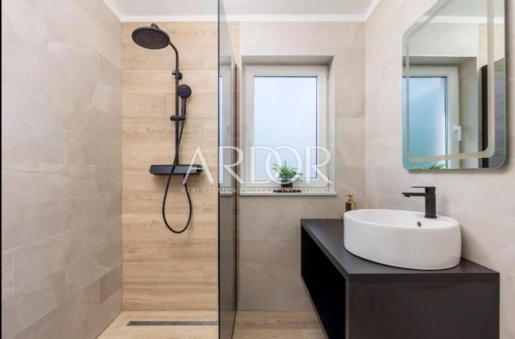 1696493808_468484408