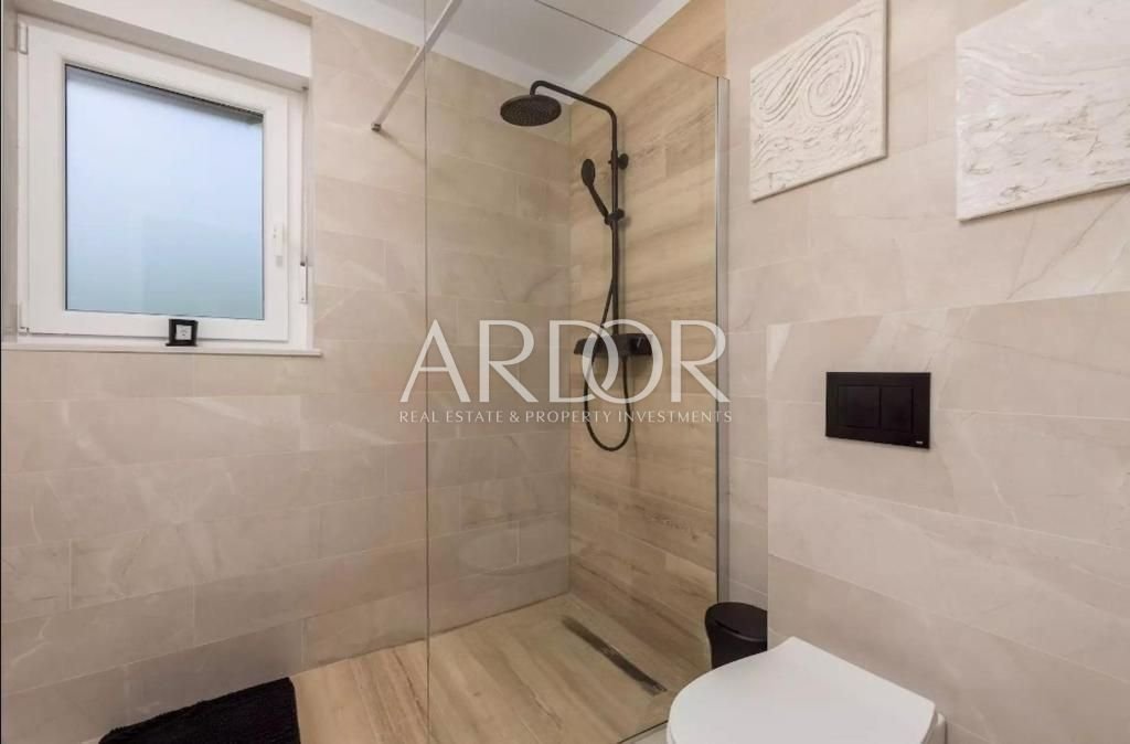 1696493812_468484417