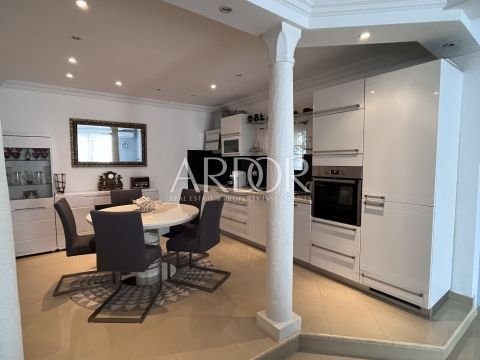 1699879844_thumb_1688717476_img_5423