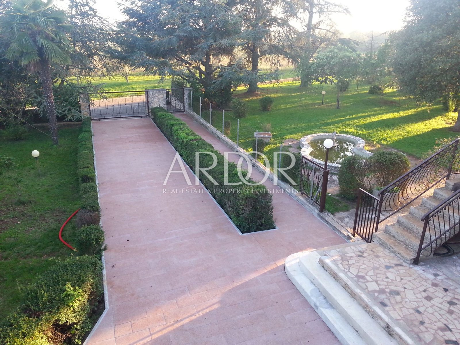 1700472396_1-Haus-013