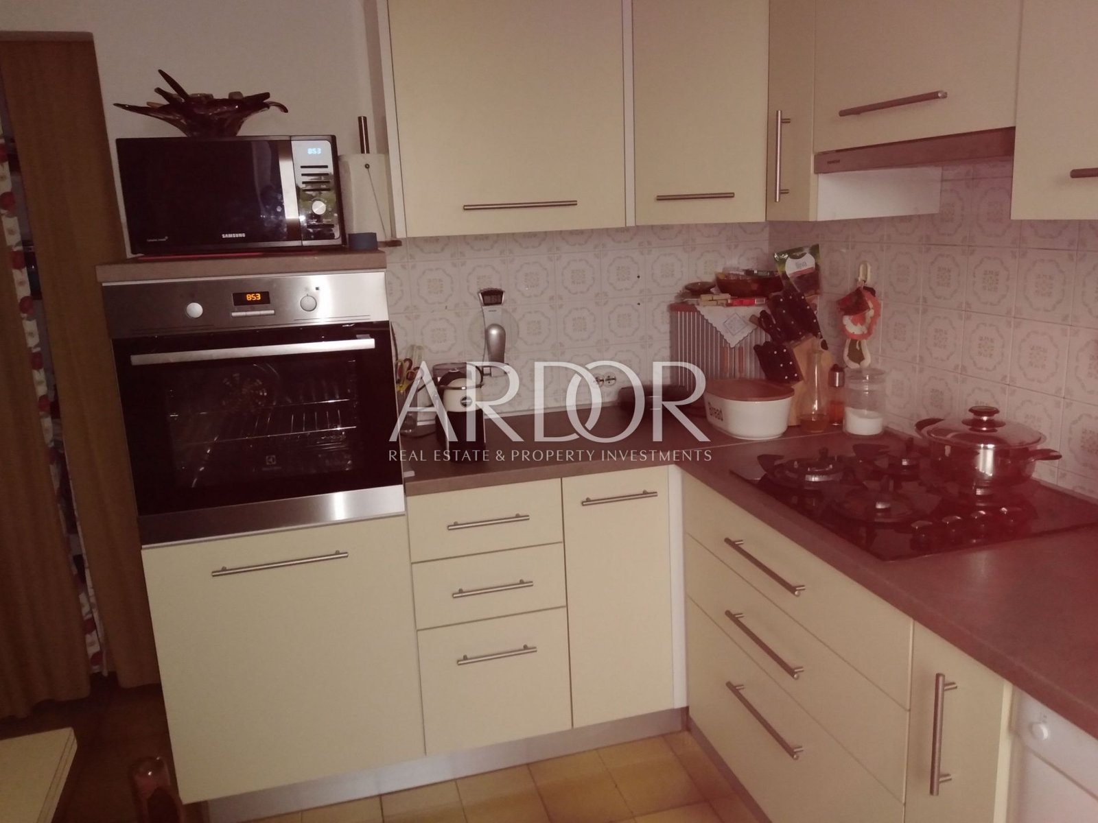 1700472416_img_20210727_085410_resized_20220920_104235392