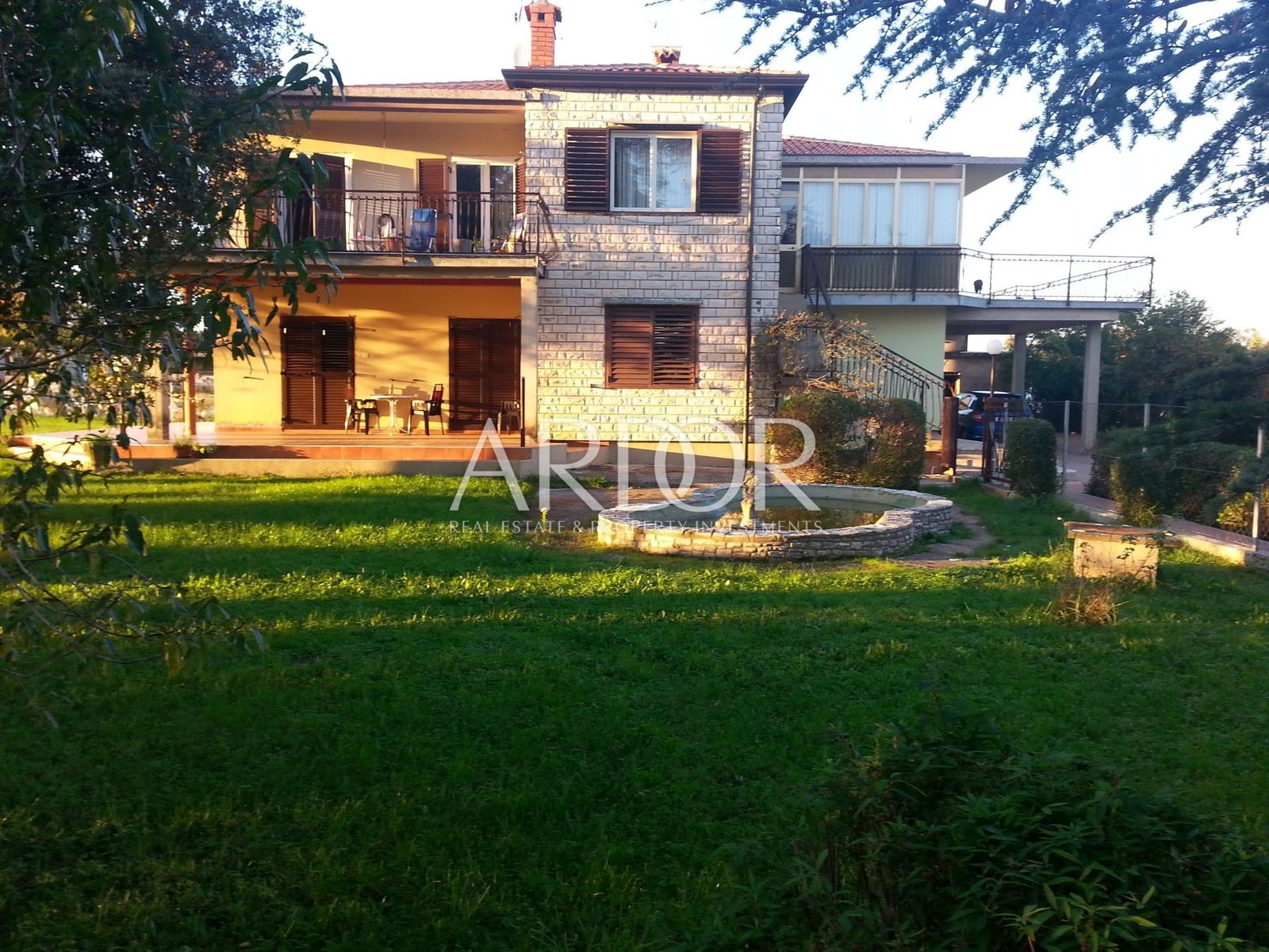 1700472457_1-kuca-001