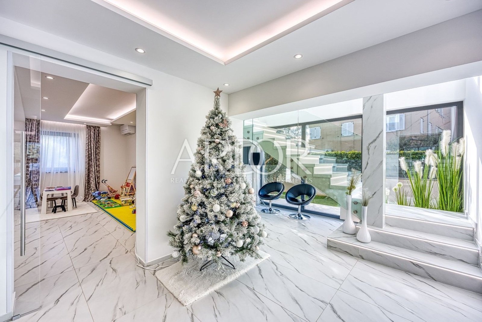 1702033198_a3aa25e0-c695-46ef-9a0b-52f7200705e4