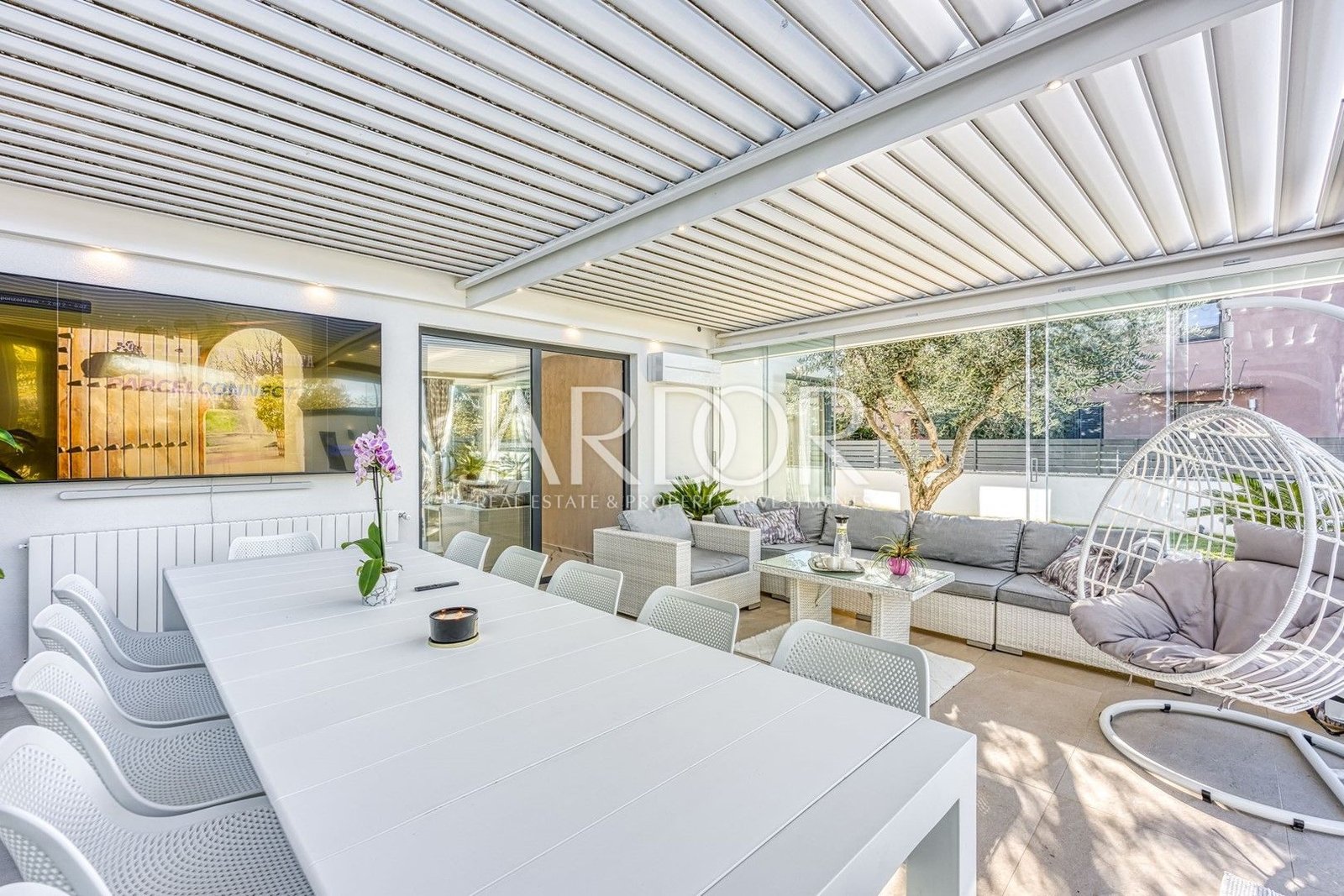 1702033212_c46af98f-23e2-4ae1-86d8-7e50f8283132