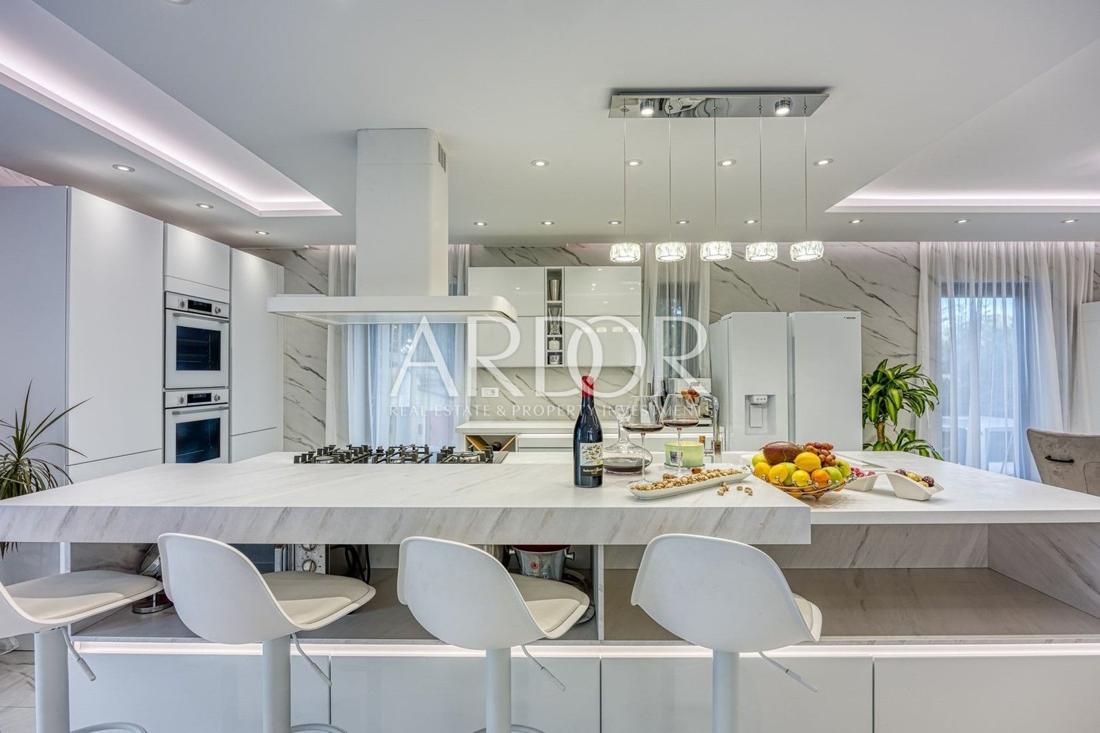 1702033233_febc48fa-3eeb-4812-ad8e-11bfa36231b1