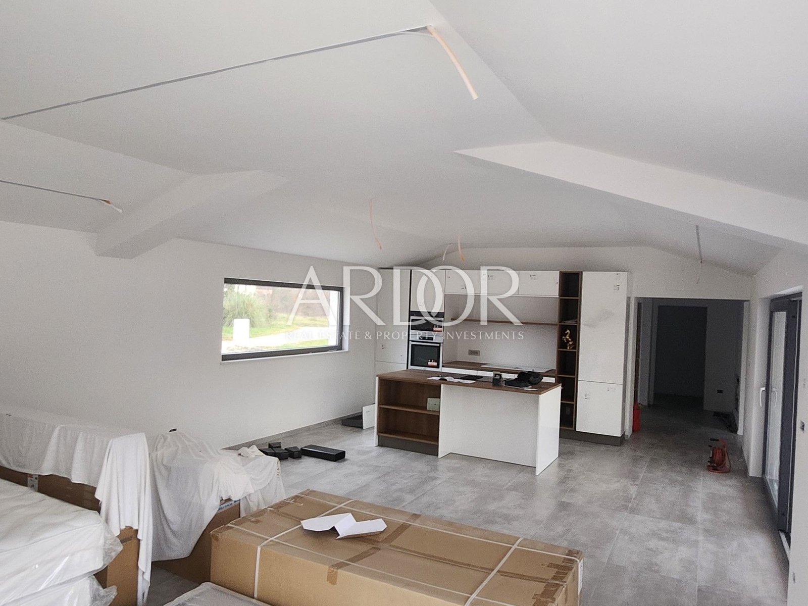 1703243013_thumbnail_20231221_150820