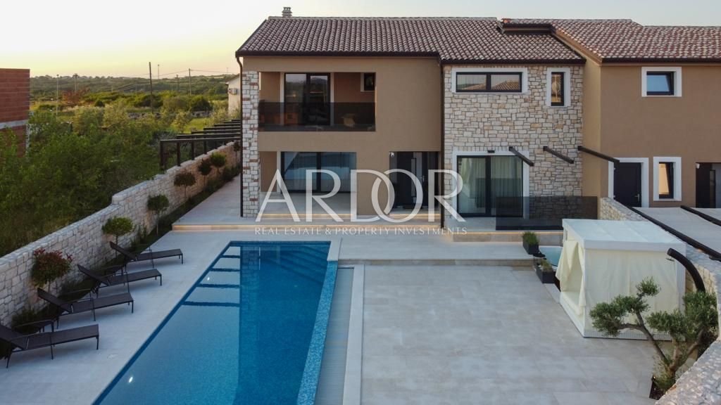 1706181451_29a54c87-ee88-4bac-b289-77cf80a8e5d5