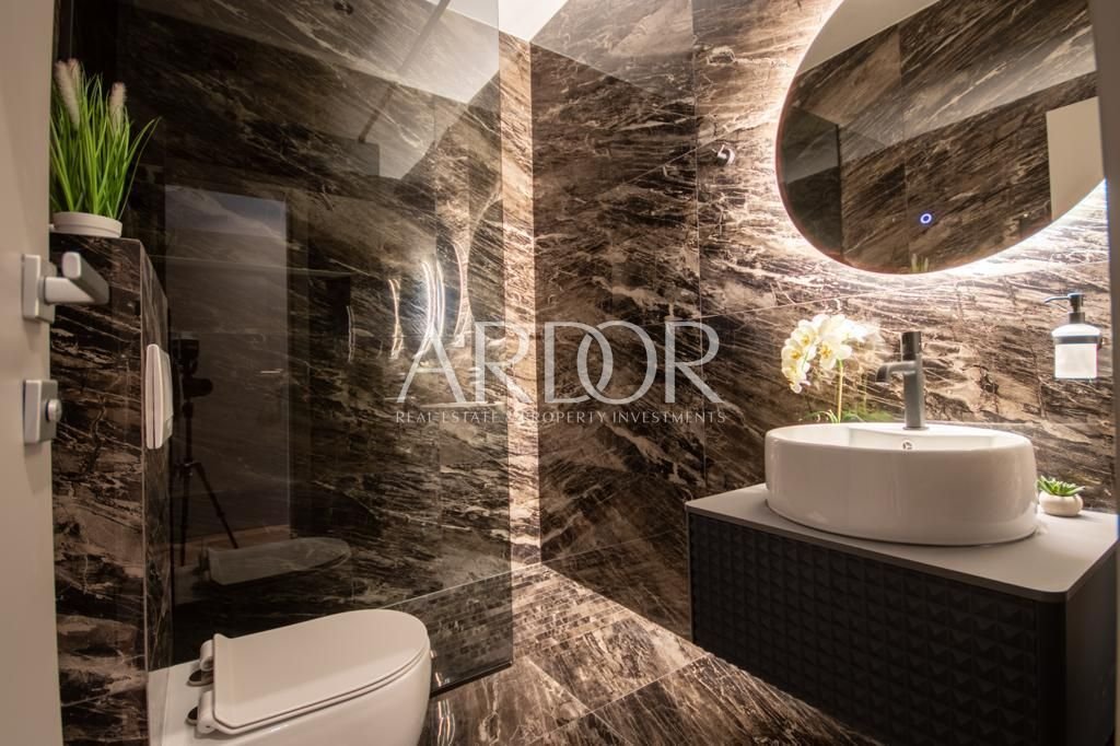 1706181463_0509fe4d-8818-44d5-907e-ad21f93a139b