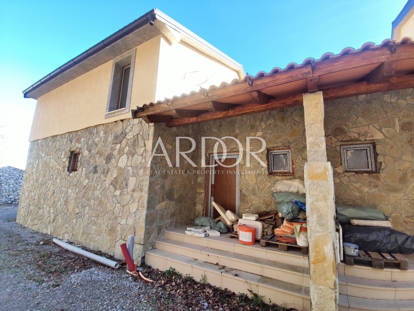 1706272661_5aafdb0d-f331-41fc-85ad-08309b6e293a