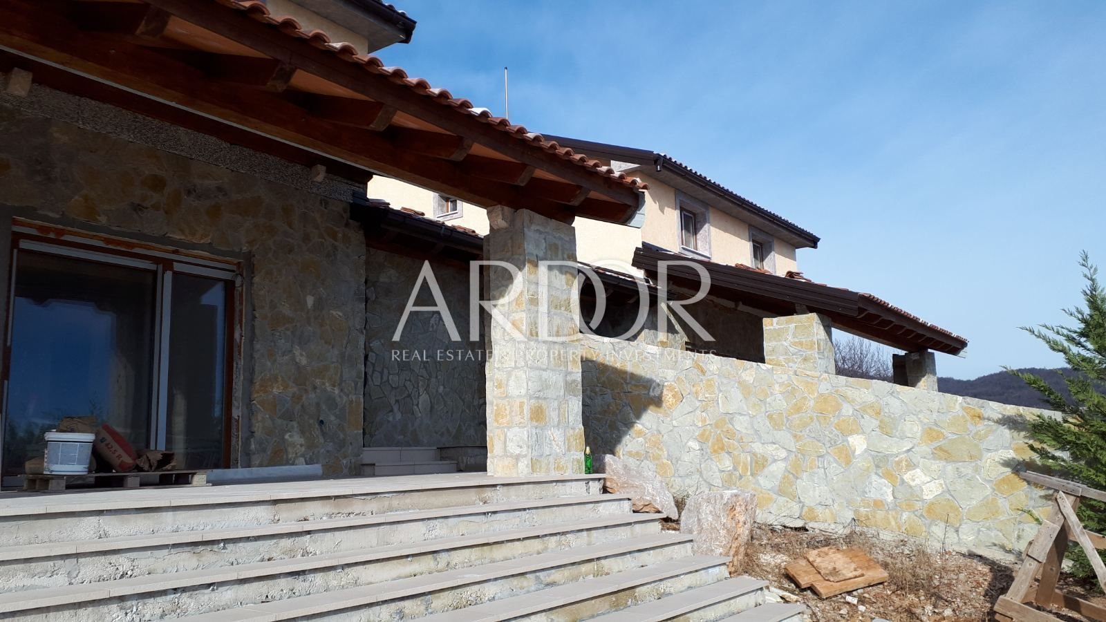 1706272709_354a5962-352d-49b1-8835-45561b5f75a3